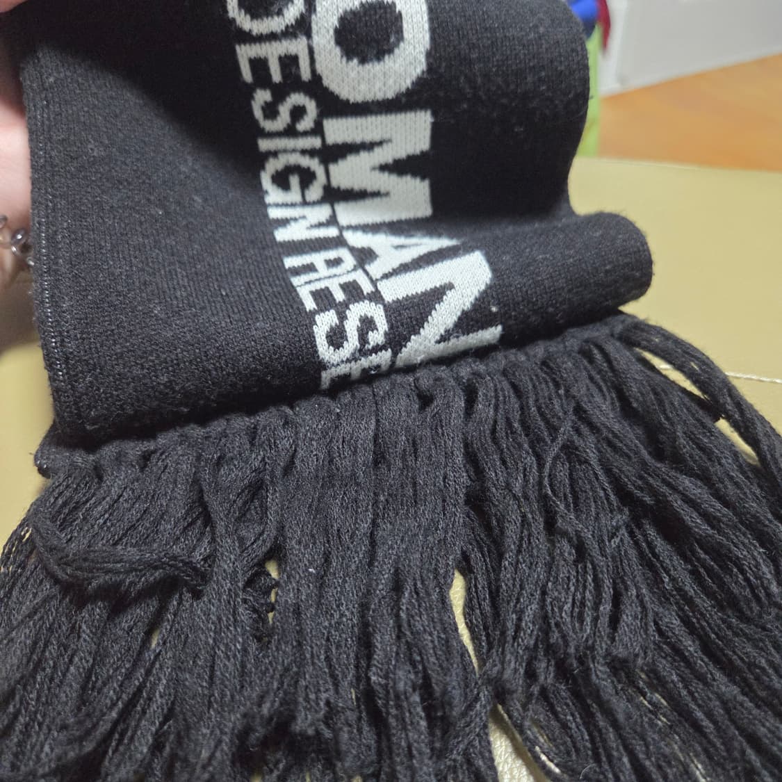 노메뉴얼 JACQUARD 머플러 블랙 상품이미지4