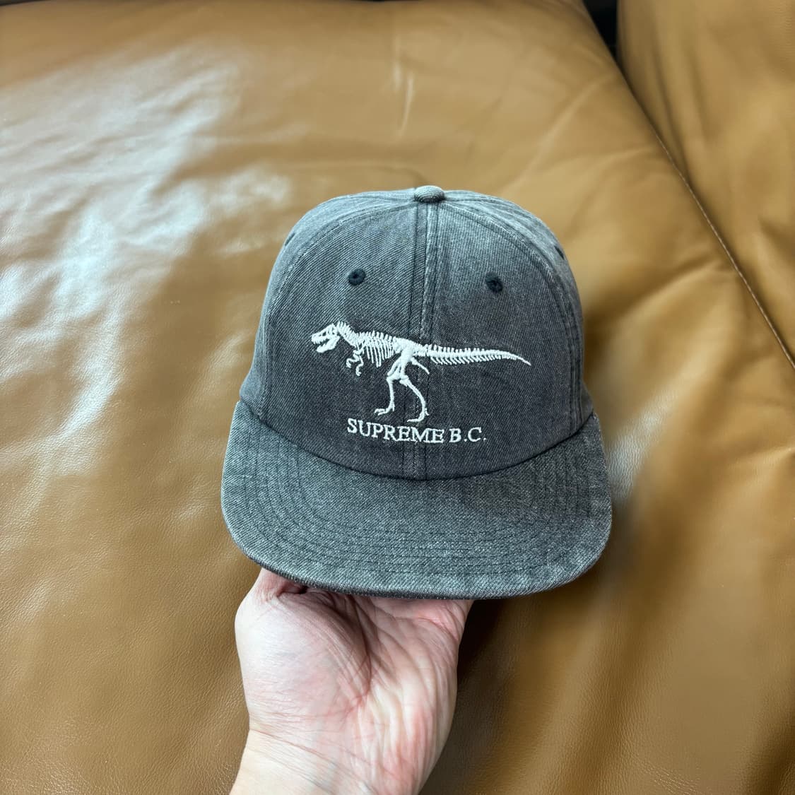 슈프림 6패널 볼캡 모자 쥬라기 데님 블랙 상품이미지2