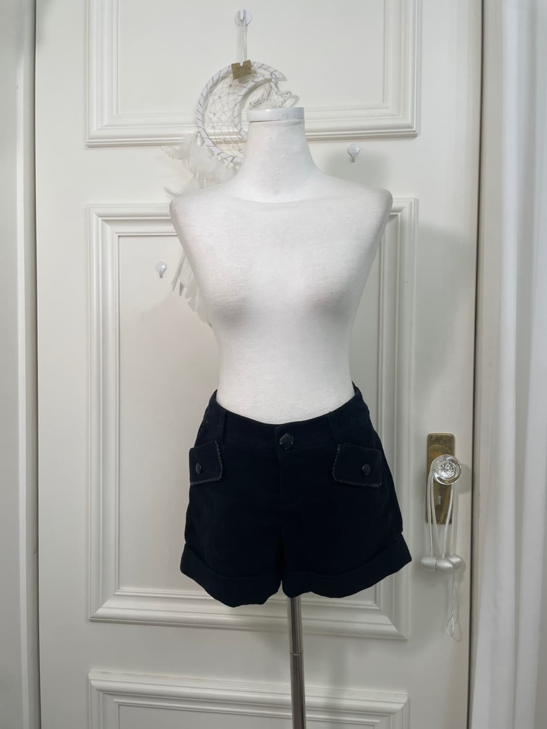 PRIVATE LABEL black leather button bow p 상품이미지1