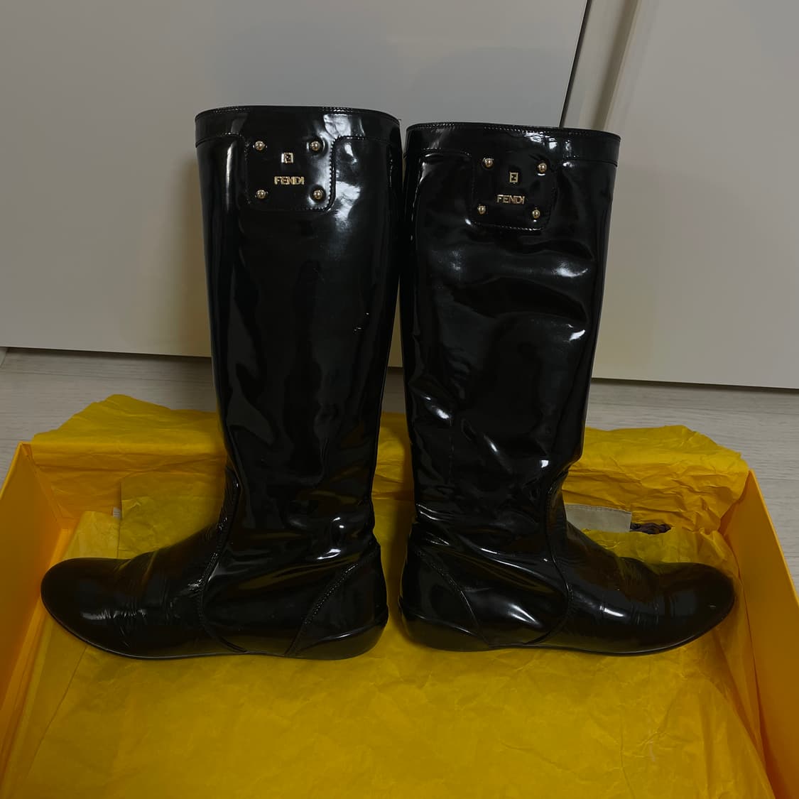 펜디 블랙 에나멜 롱부츠 36.5 상품이미지2
