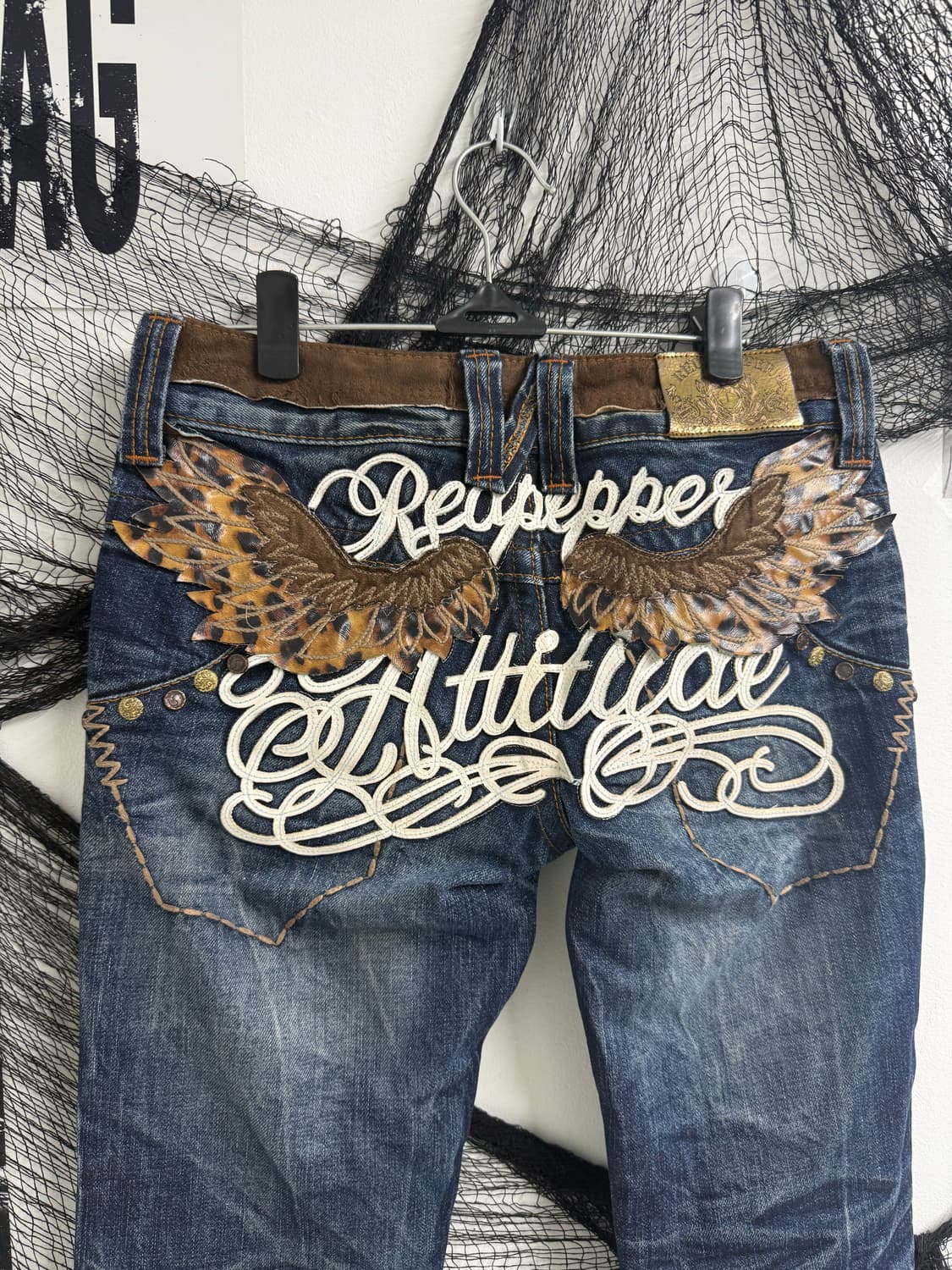 Red pepper lowrise patch detail jeans 상품이미지2