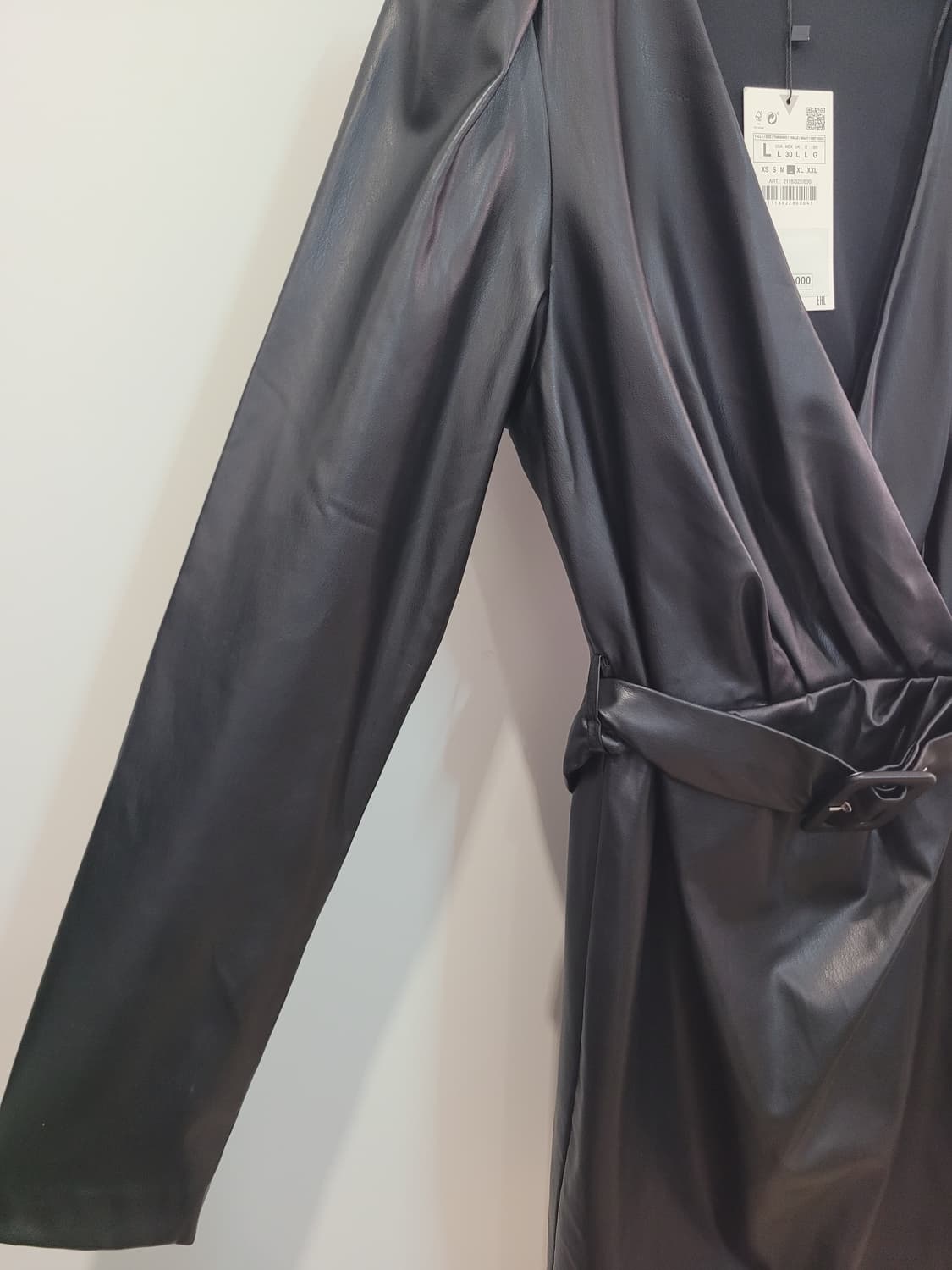 자라 블랙 에코레더 랩 미니 원피스 L사이즈 택달린새제품 상품이미지4