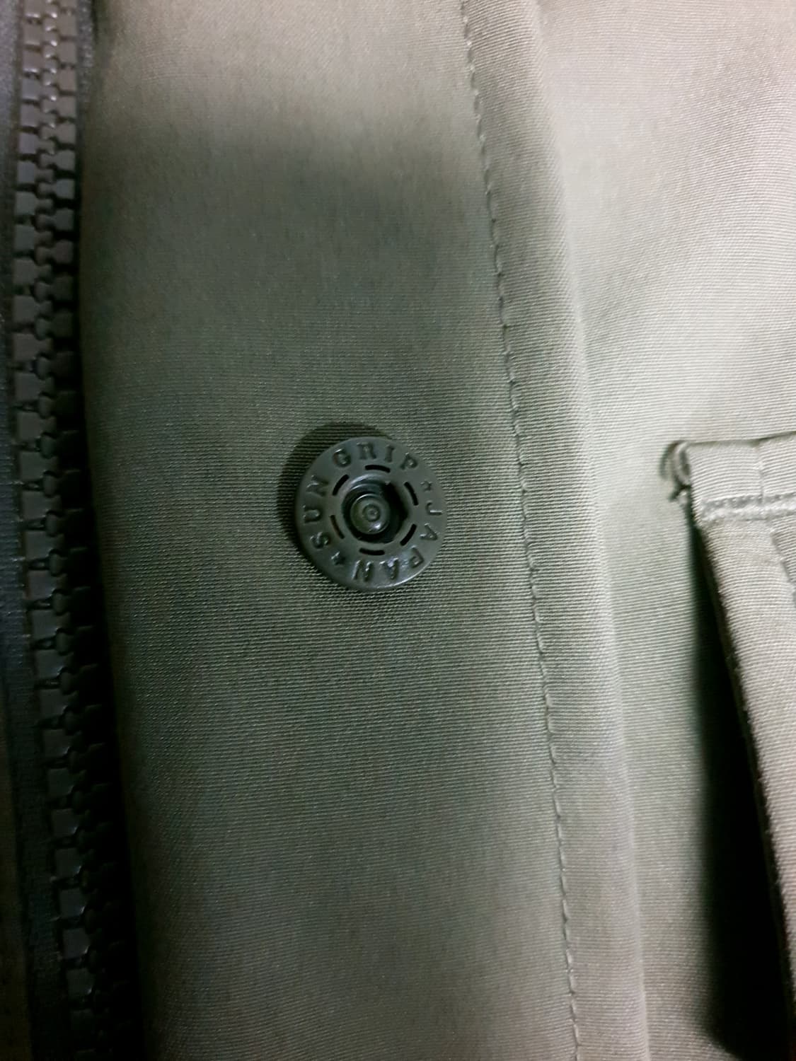 유니클로 유틸리티 고프코어 마운틴 후드 자켓 카키 (L) 상품이미지3