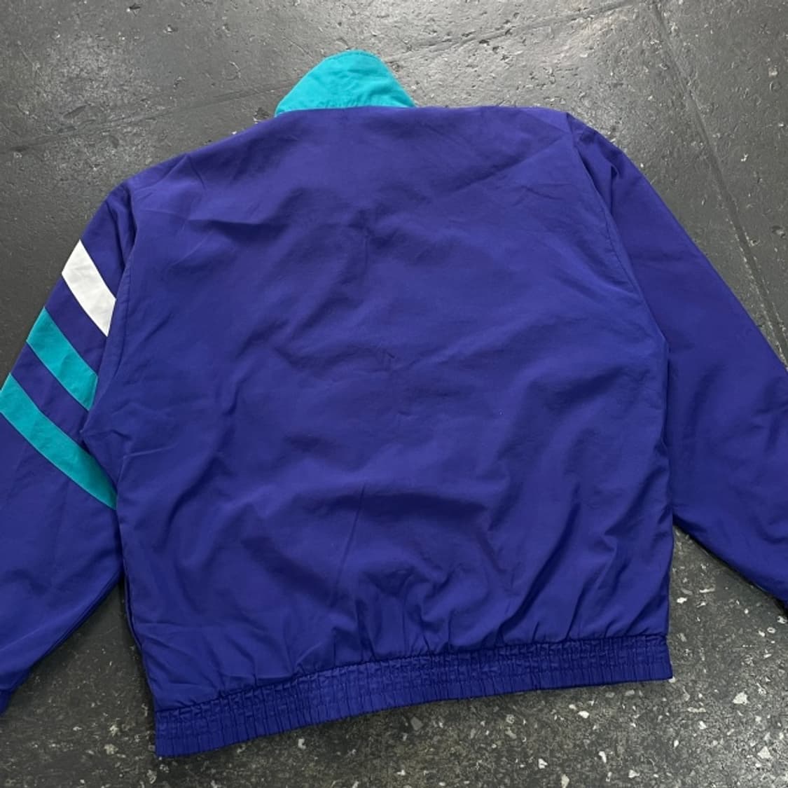 100 아디다스 올드스쿨 바람막이 상품이미지4