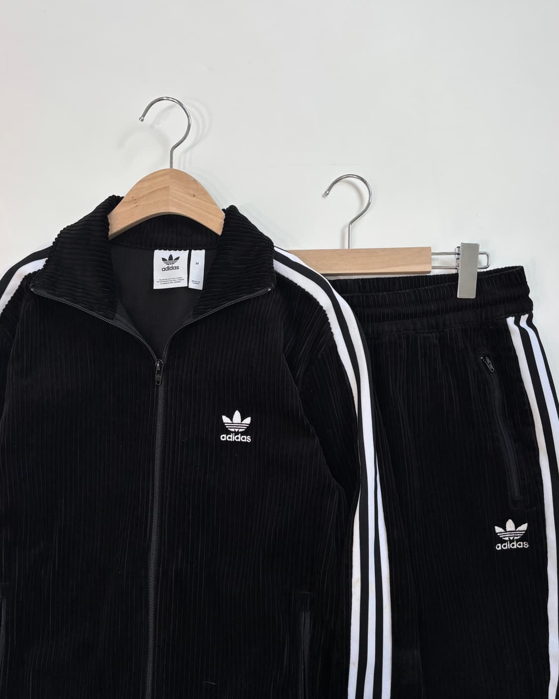 Adidas 아디다스 코듀로이 BB 블랙컬러 트랙 셋업 상품이미지1