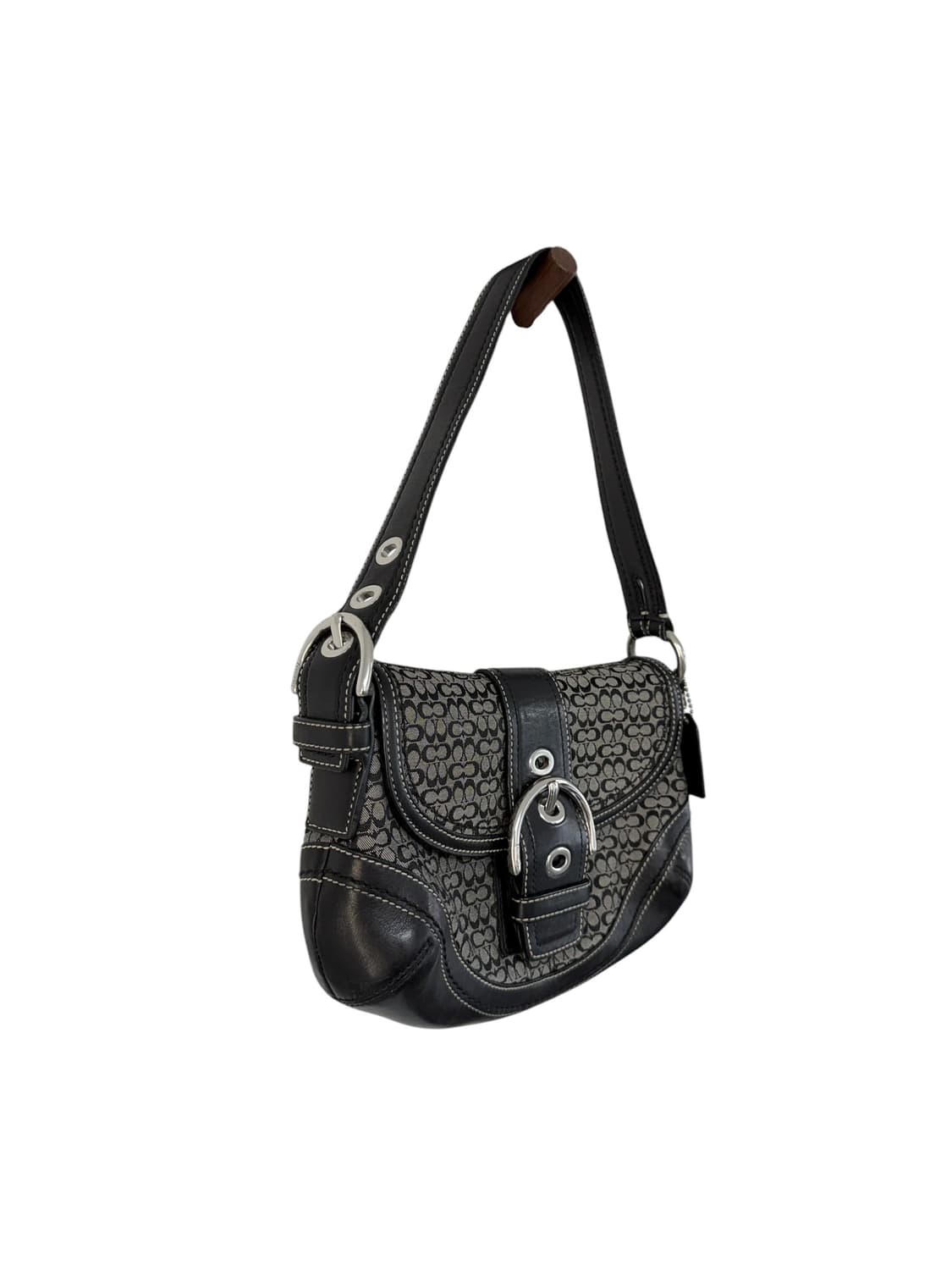 코치 y2k 시그니쳐 숄더백 상품이미지2