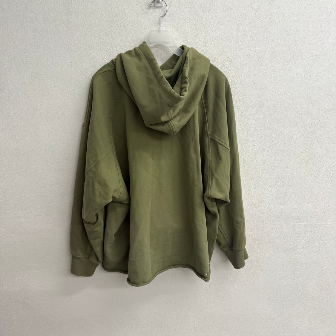 한섬 시스템 24FW 펑키 크롭 프린팅 후드 os 상품이미지5
