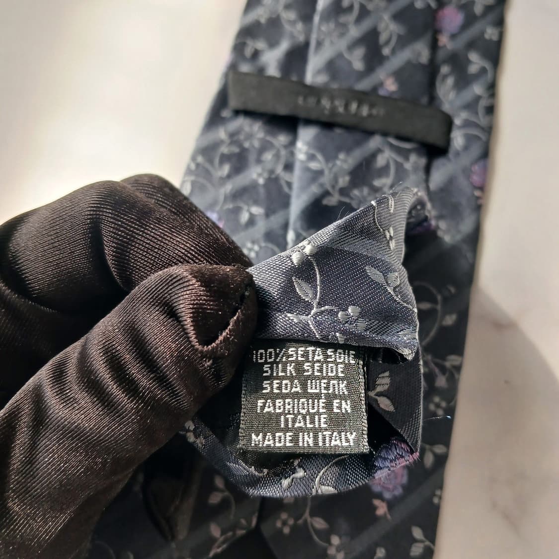 웅가로 실크 그레이 플라워 패턴 넥타이 9.9cm A+등급 E912 상품이미지10