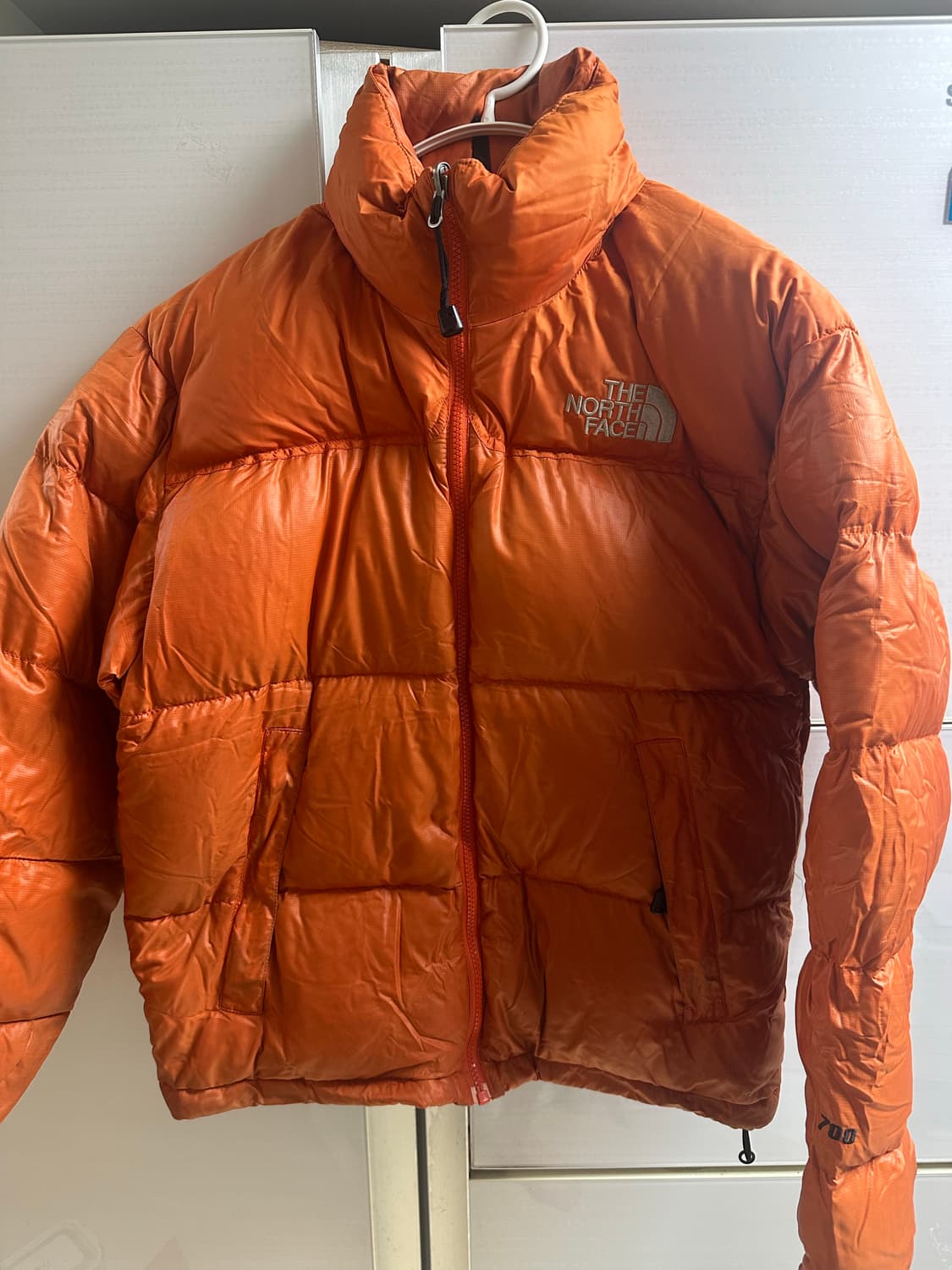 NORTHFACE 노스페이스 주황 오렌지 중앙 로고 눕시 패딩 상품이미지1
