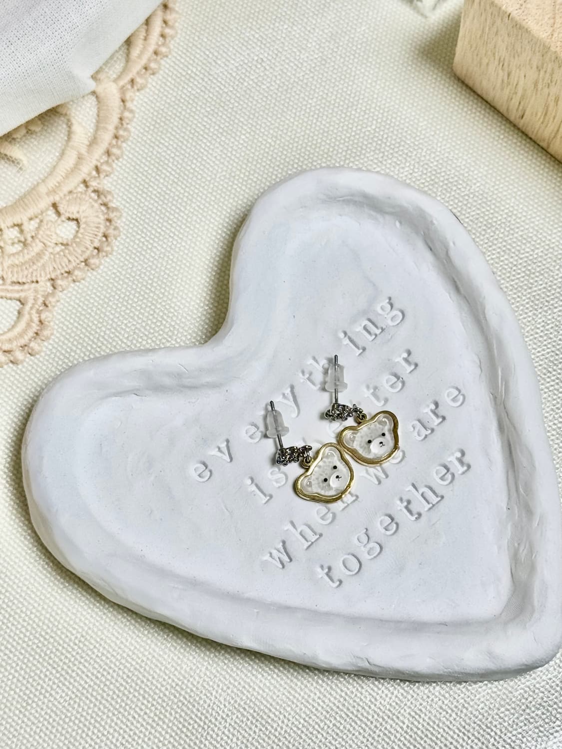 난 여전히 테디베어를 사랑해🧸🌼 테디베어 귀걸이🐻🤍 상품이미지1