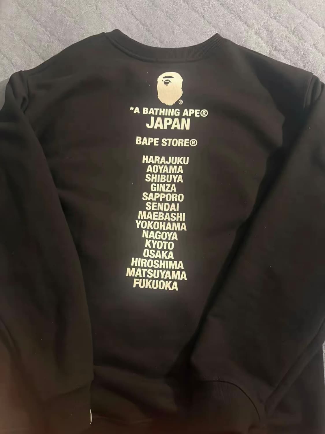 베이프 오사카 맨투맨 상품이미지2