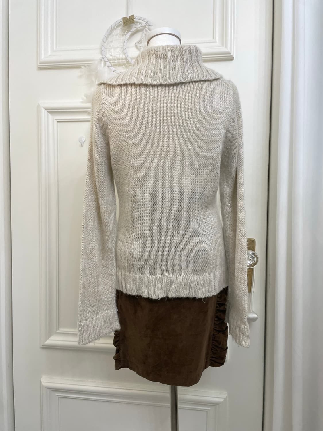 beige ivory button turtle-neck sweater 상품이미지3