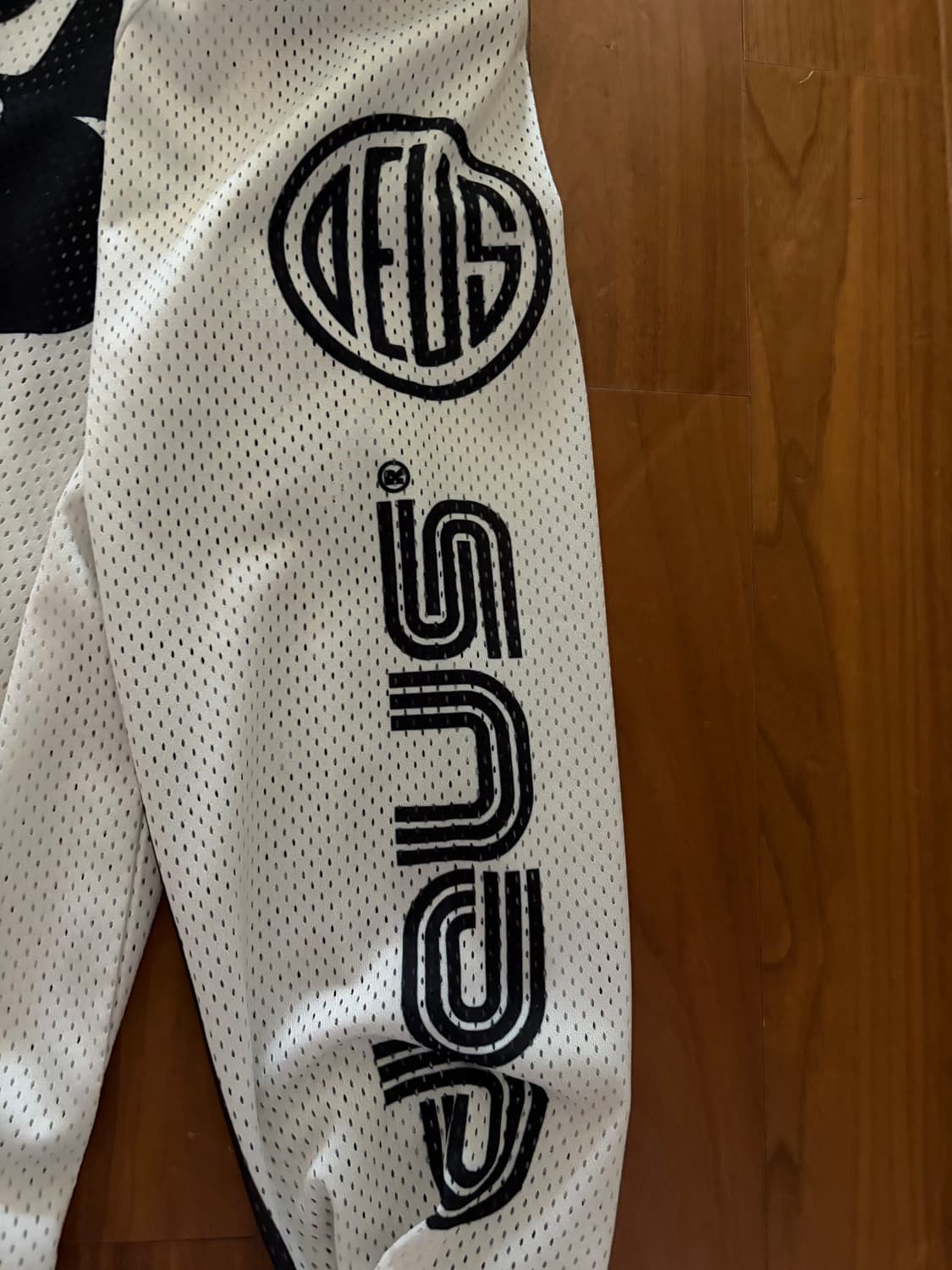 데우스 매쉬 롱슬리브 상품이미지4