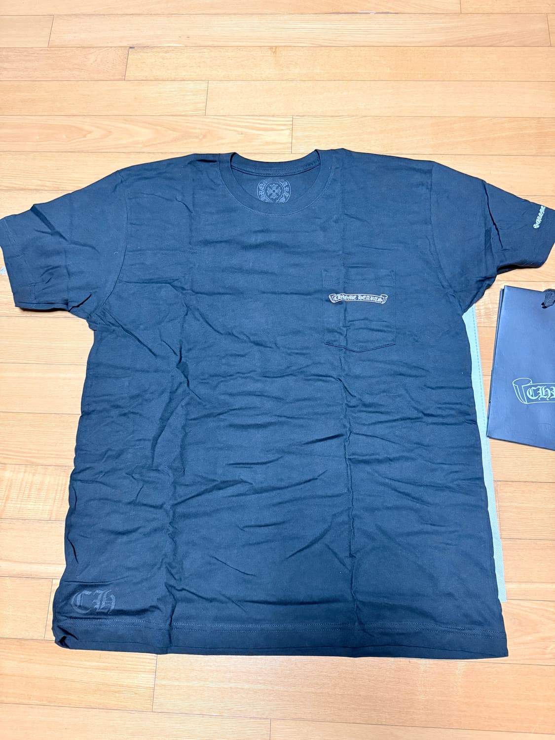 크롬하츠 스크롤라벨 로고 반팔 티셔츠 블랙 상품이미지6