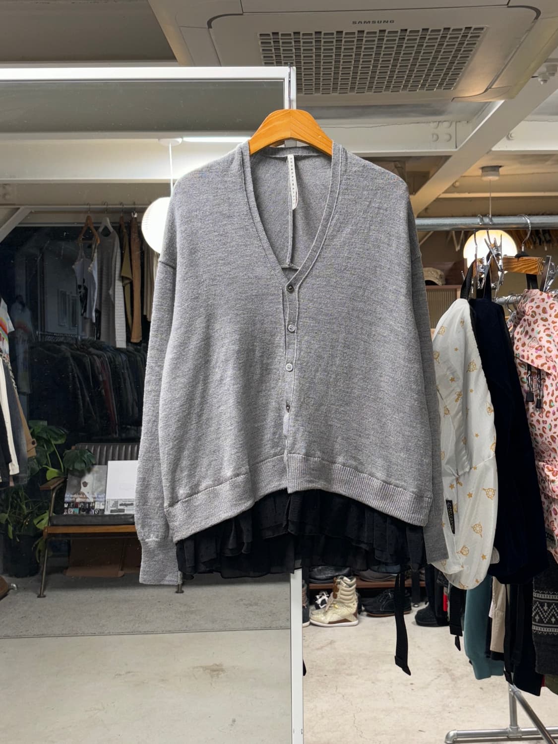 스나오 쿠와하라 도트 프릴 가디건 상품이미지1