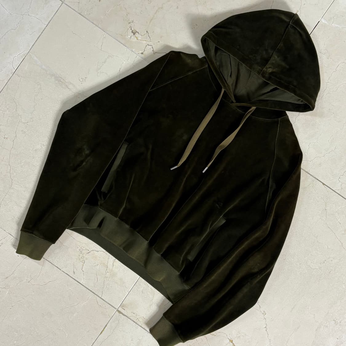 Haider Ackermann velvet hoodie in green 상품이미지2