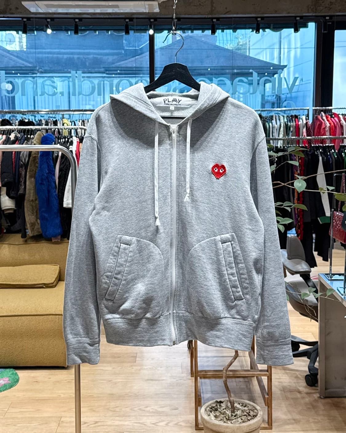 꼼데가르송 플레이 그레이 픽셀 하트 와펜 후드 집업  상품이미지1