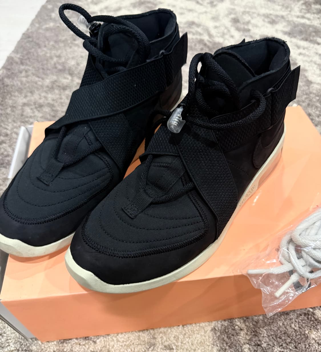 피어오브갓 x 나이키 레이드 블랙 280 상품이미지3