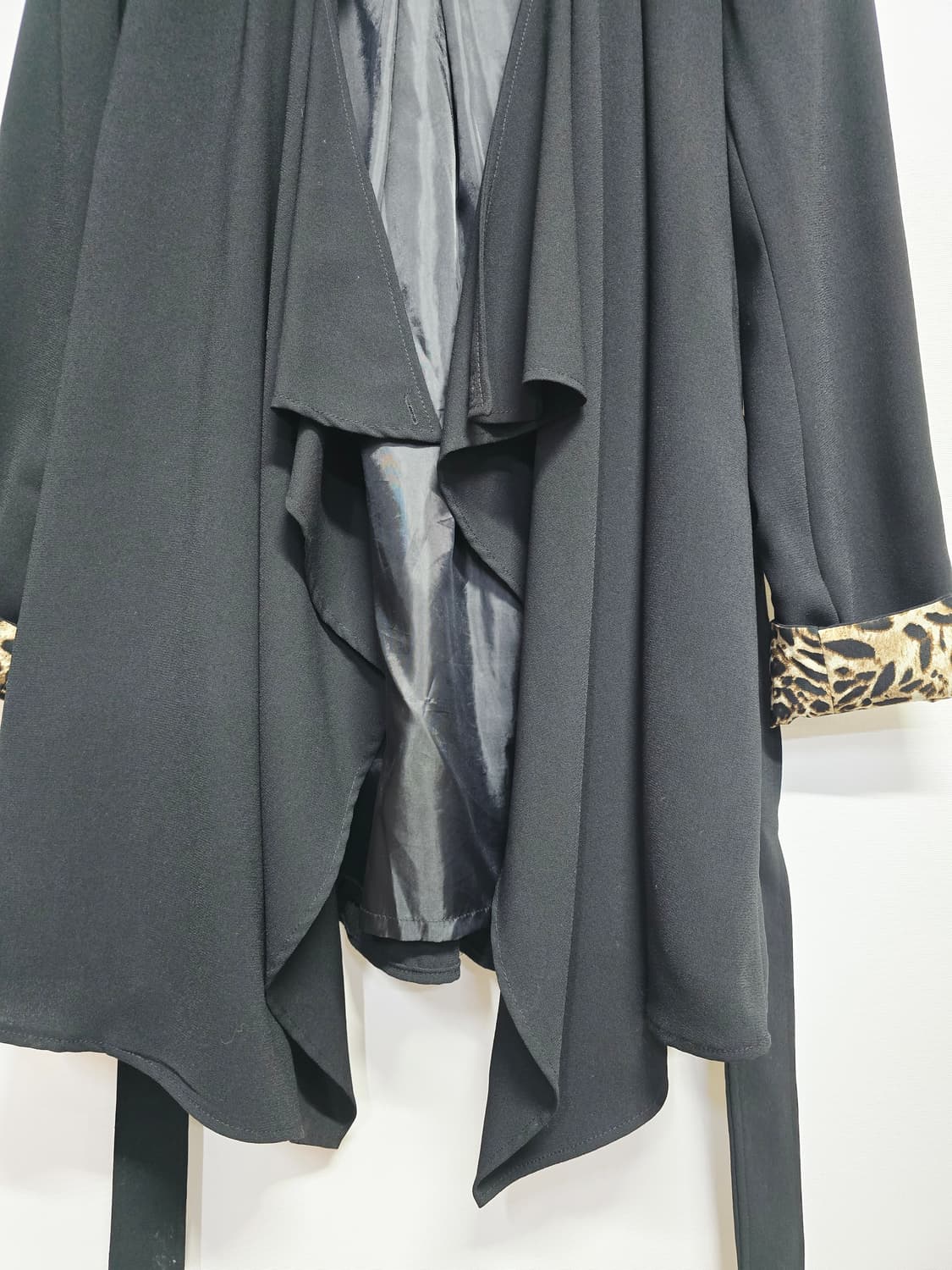 EGOIST 블랙 트렌치 코트 레오파드 포인트66 상품이미지3