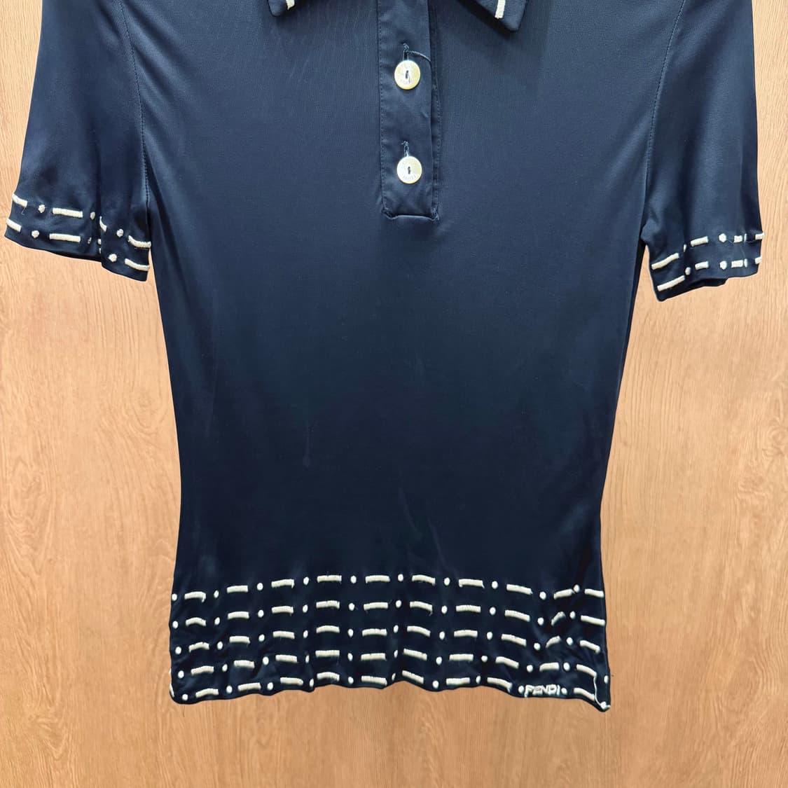 펜디 PK 반팔 티셔츠 자수 스티치 로고 디테일 슬림핏 블랙 상품이미지5