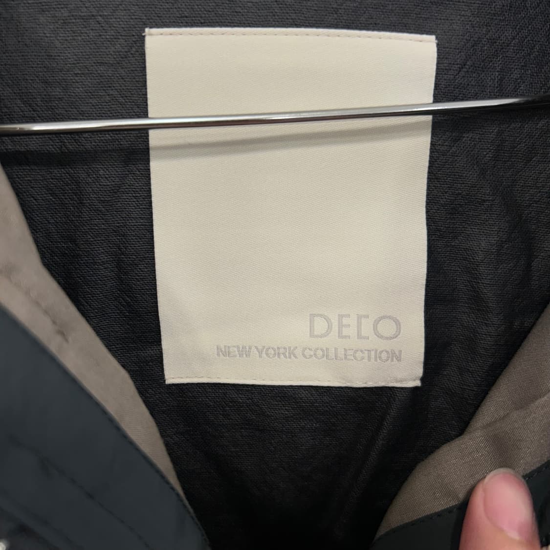 DECO 뉴욕 글로시 코팅 후드 롱야상 상품이미지3