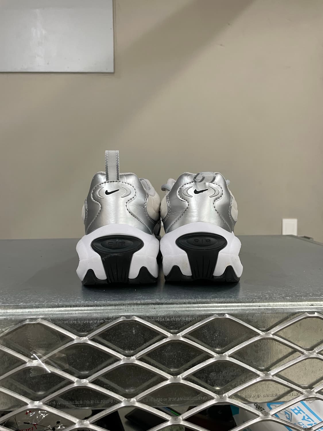 나이키 에어맥스 셔틀 245 상품이미지3