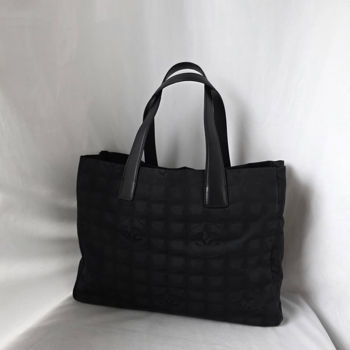 [정품 CHANEL] 샤넬 나일론 뉴트래블백 쇼퍼백 토트백 상품이미지2