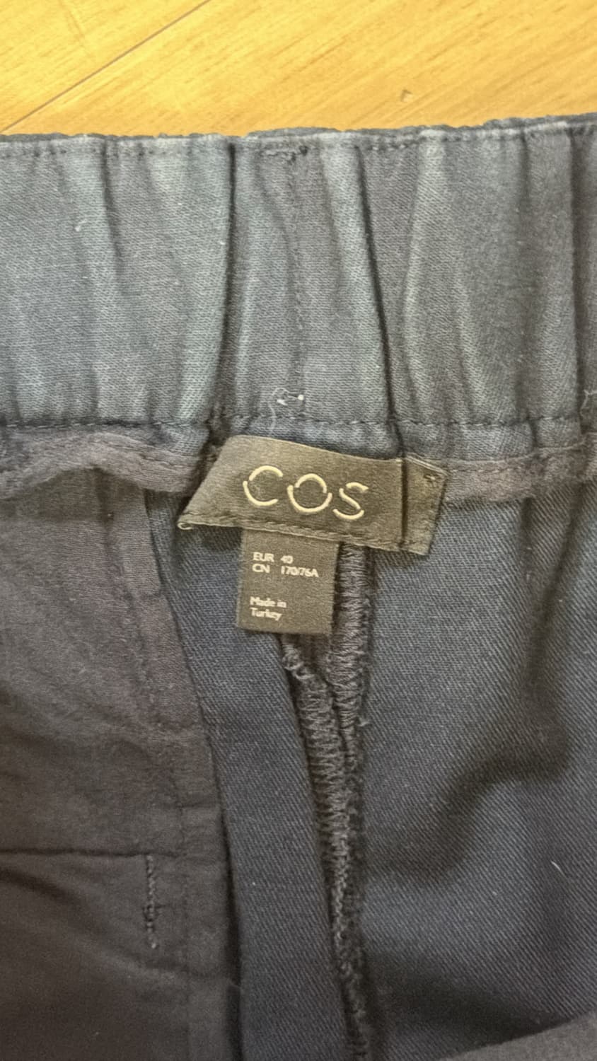 Cos 네이비 테이퍼드 코튼팬츠 40 상품이미지3