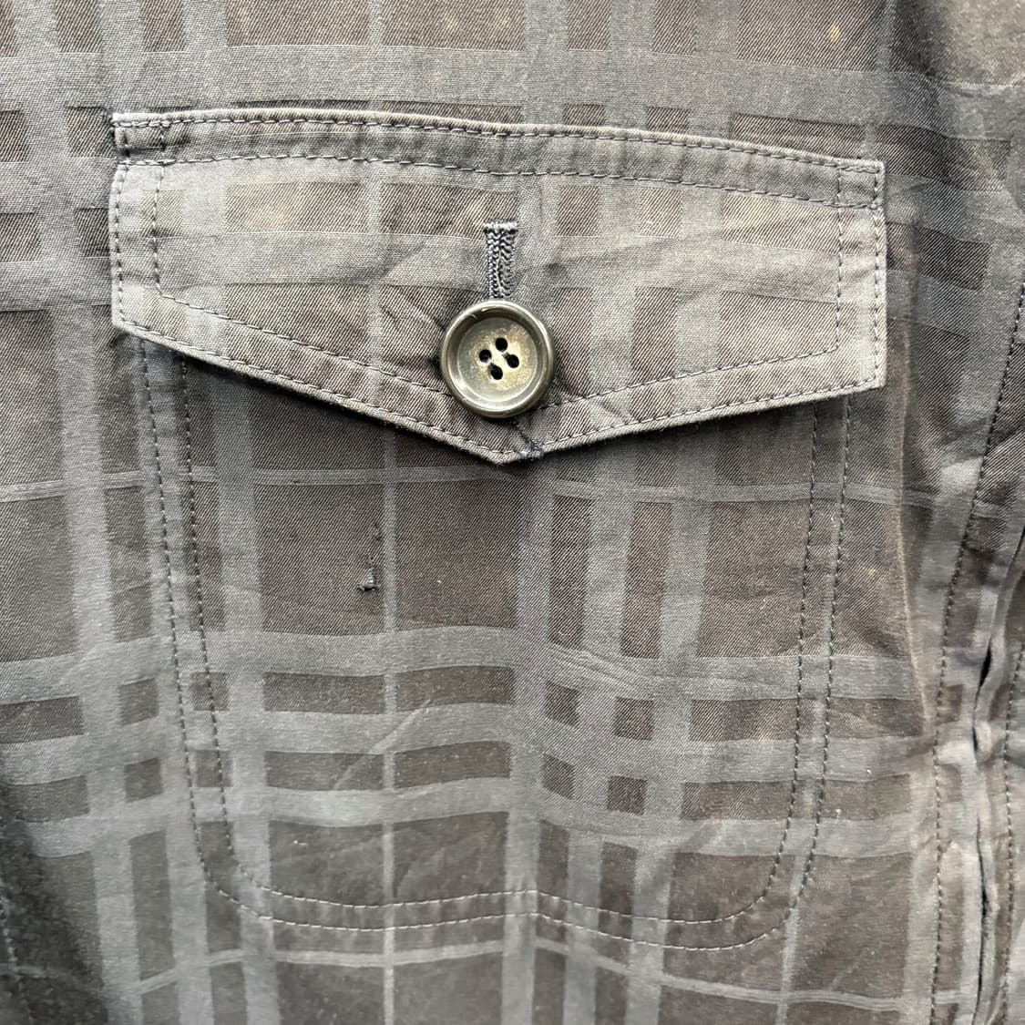 버버리 런던 코튼 카라 자켓 톤온톤 체크 패턴 플랩 포켓 디테일 블랙 상품이미지8