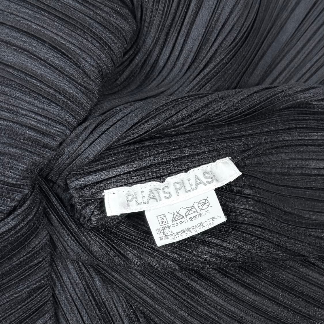 Pleats Please Black Short Top  상품이미지5