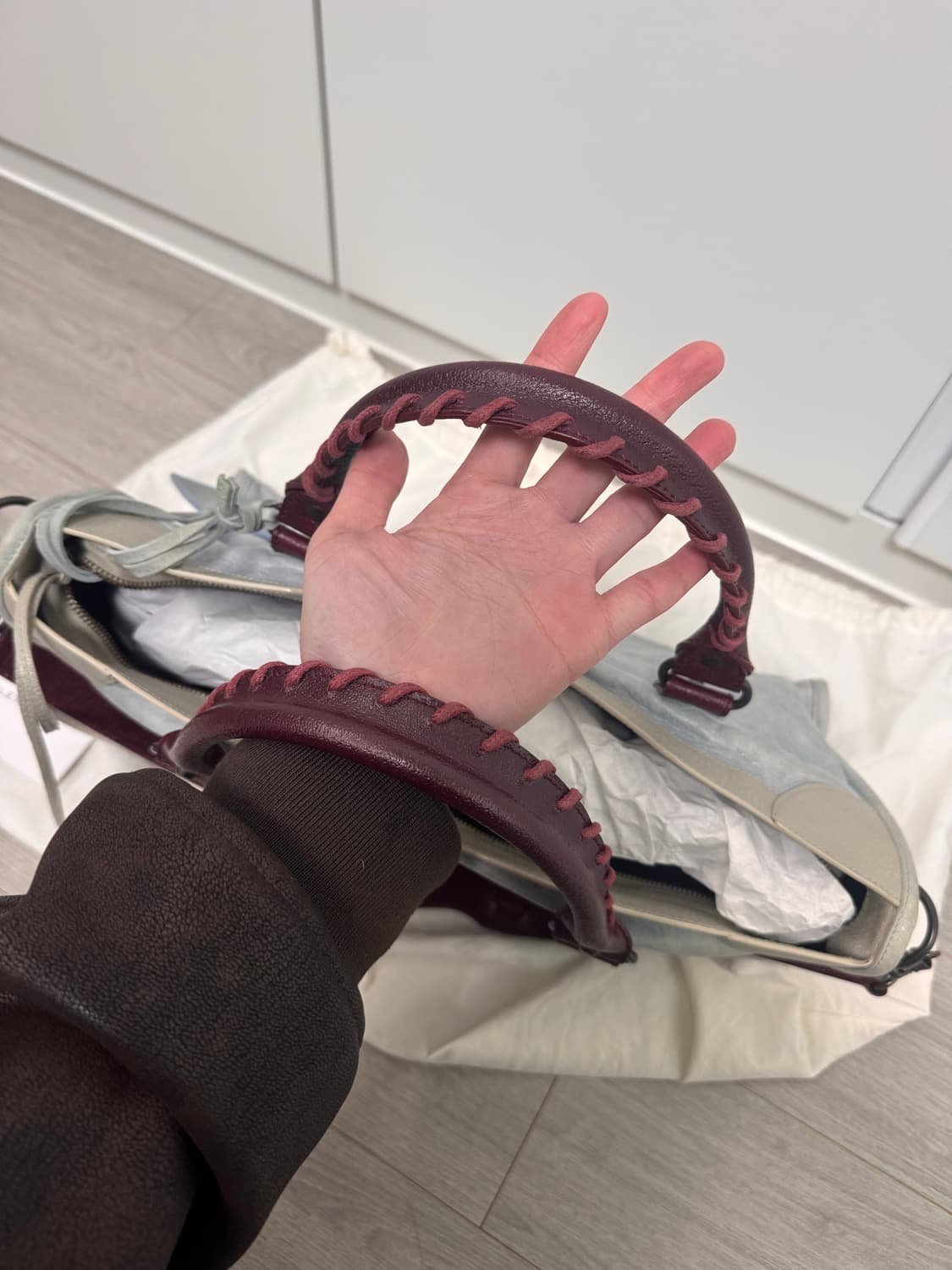 한정판 정품 발렌시아가 모터 시티백 미듐 상품이미지5