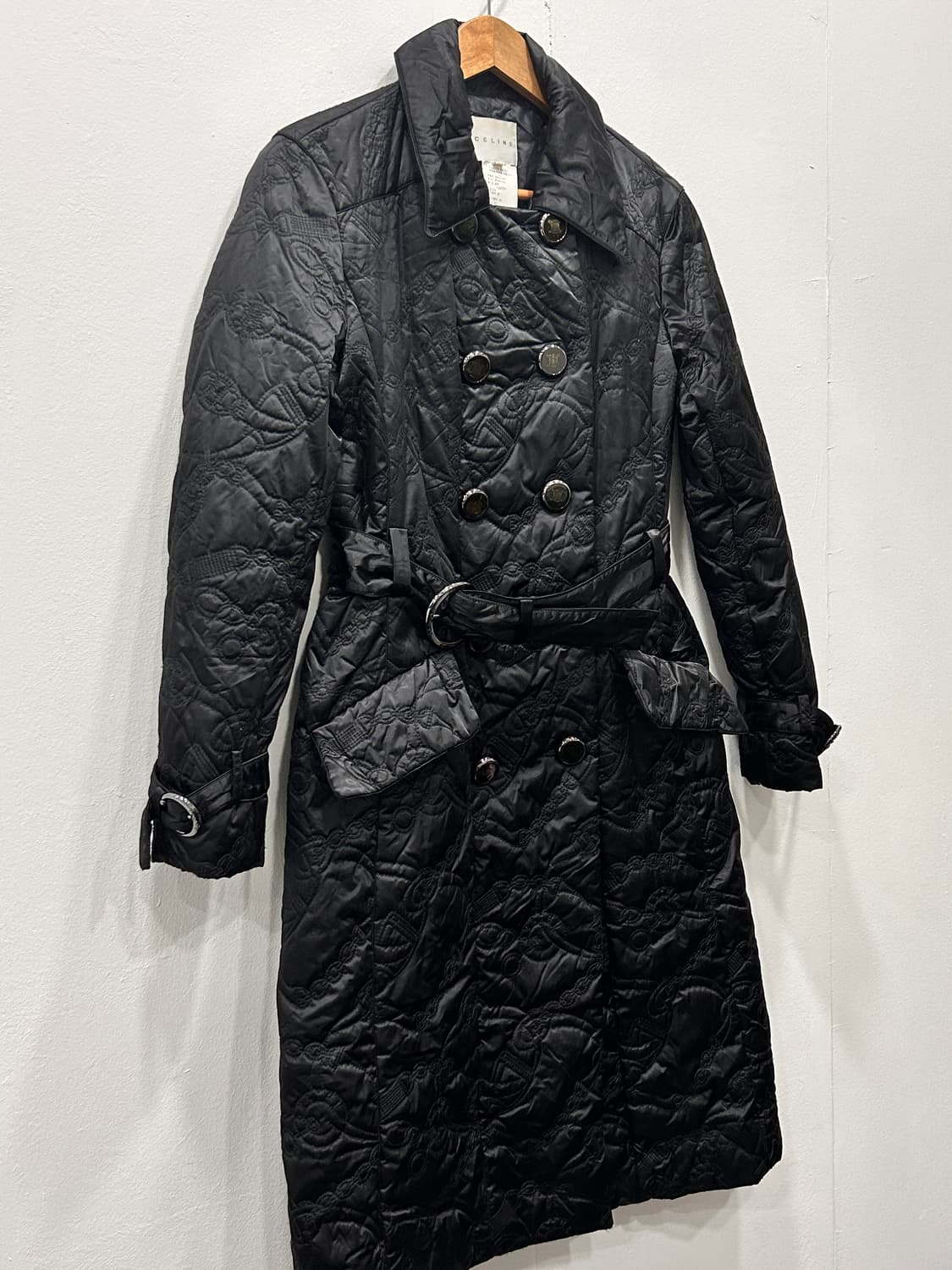 셀린느 퀼팅 블랙 벨티드 패딩코트 66 상품이미지4