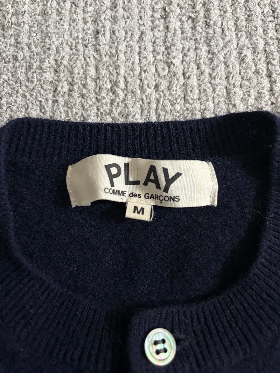 꼼데가르송 여성 가디건 화이트와펜 상품이미지3