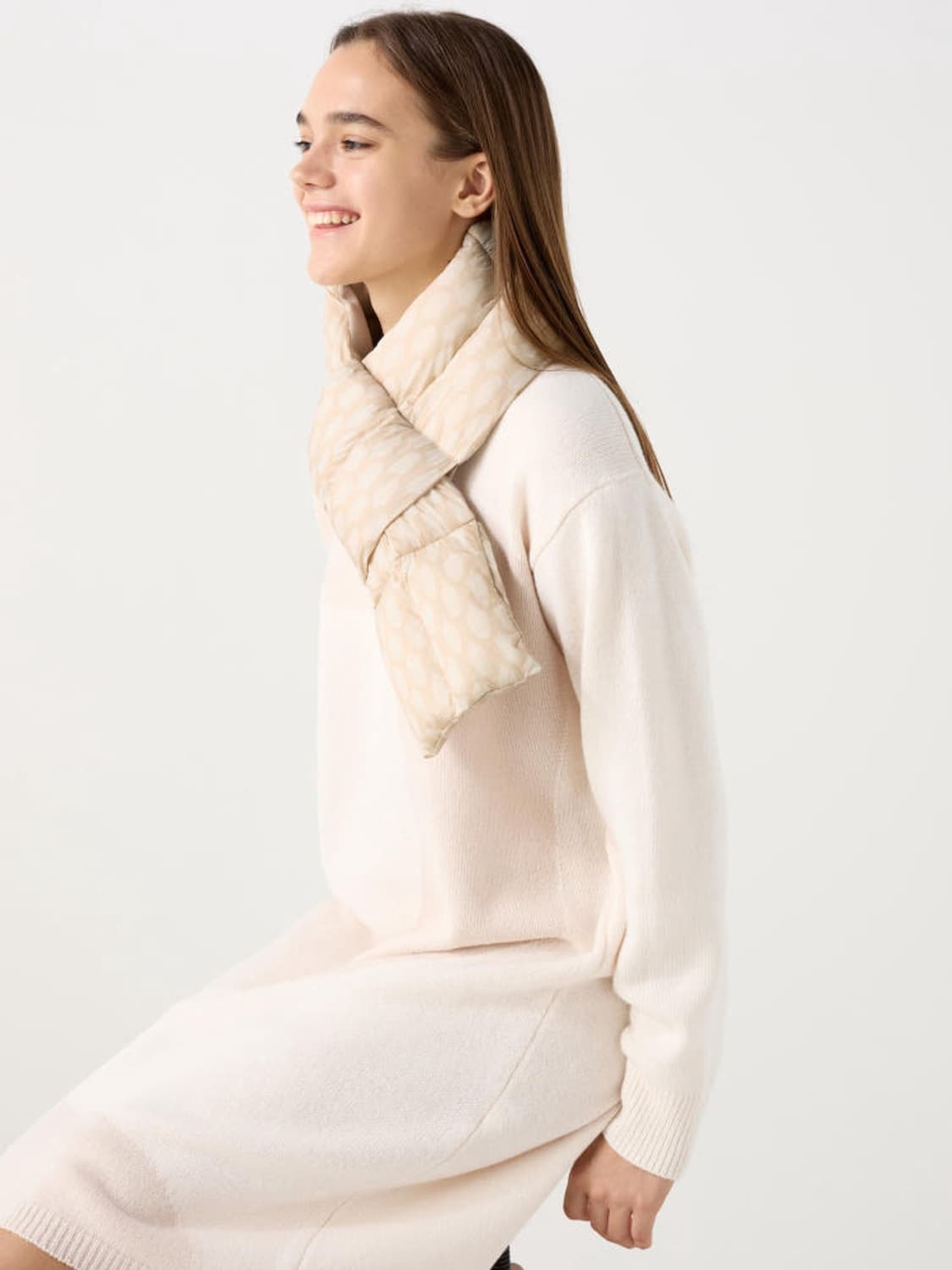 24FW 유니클로 마리메꼬 패딩 머플러 상품이미지4