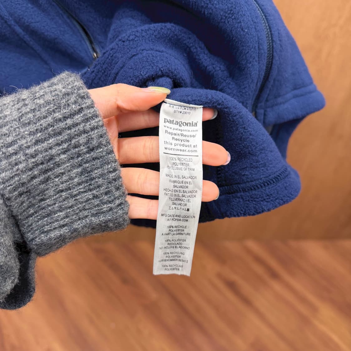 파타고니아 신칠라 플리스 집업 베스트 지퍼 포켓 디테일 레귤러핏 블루 상품이미지7