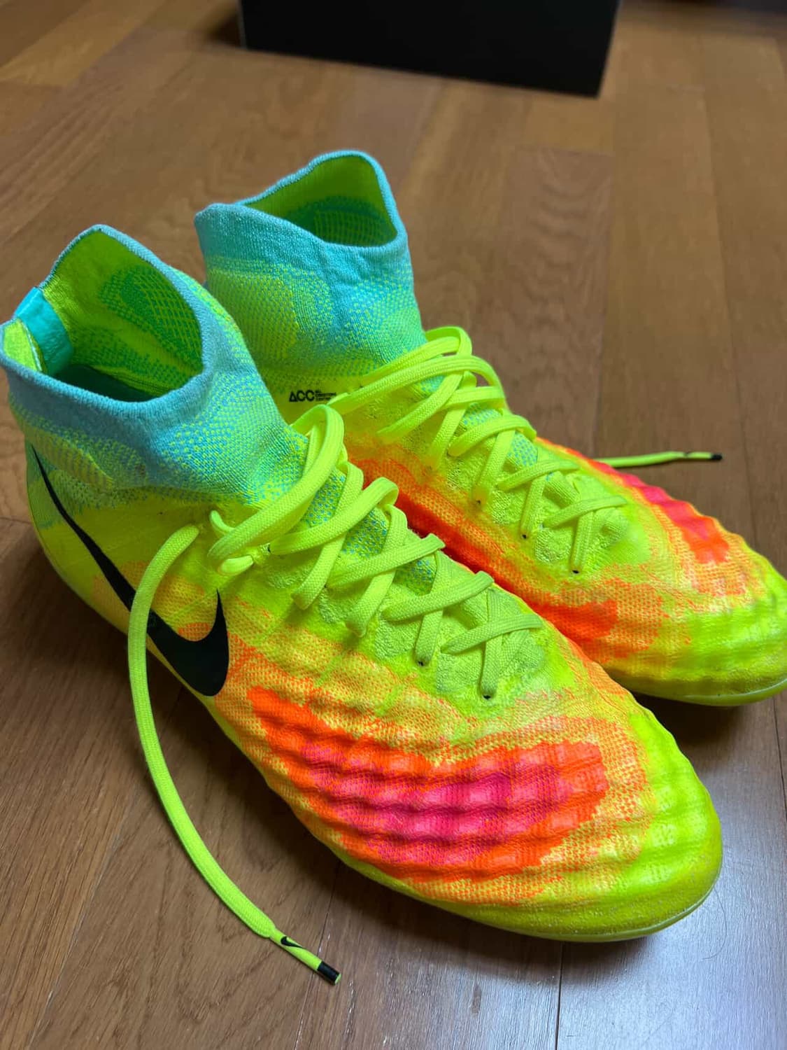 나이키 마지스타 오브라 AG 275 상품이미지1