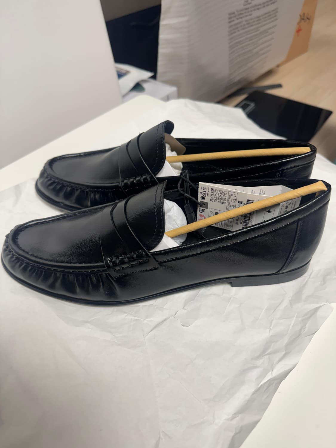 (275)자라 더로우 소프트 개더드 로퍼 블랙 상품이미지2