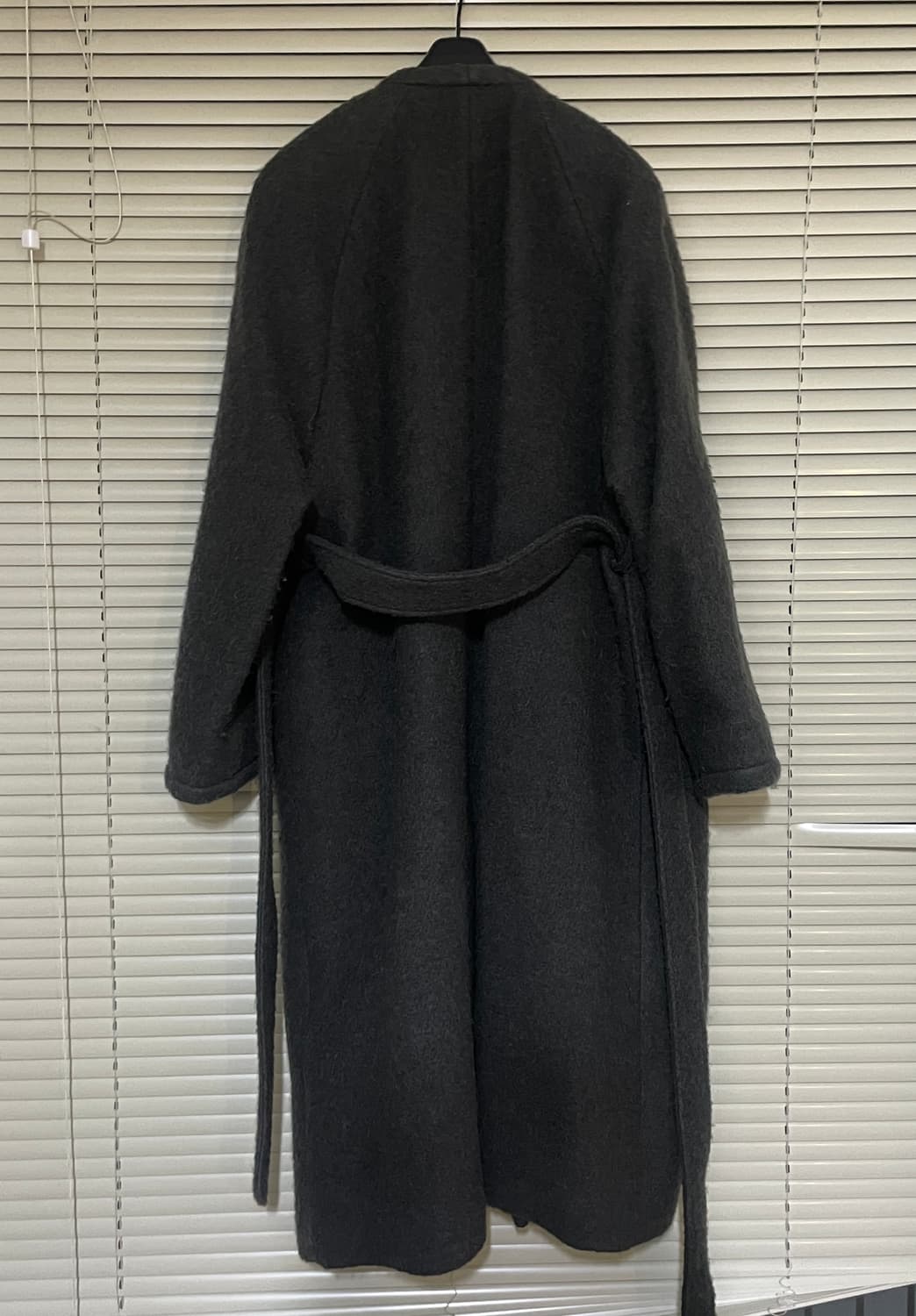 인사일런스 칼라리스 알파카 로브 코트 CHARCOAL 상품이미지8