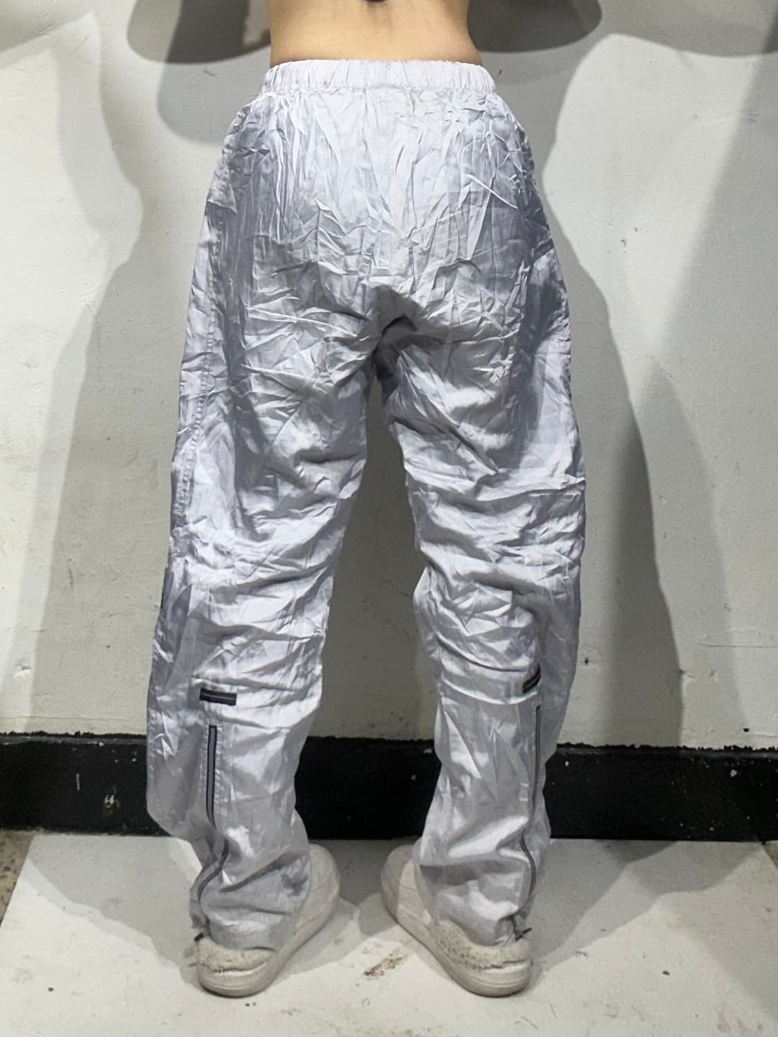 미즈노 그레이 와이드 로고 트랙 팬츠 M 상품이미지3