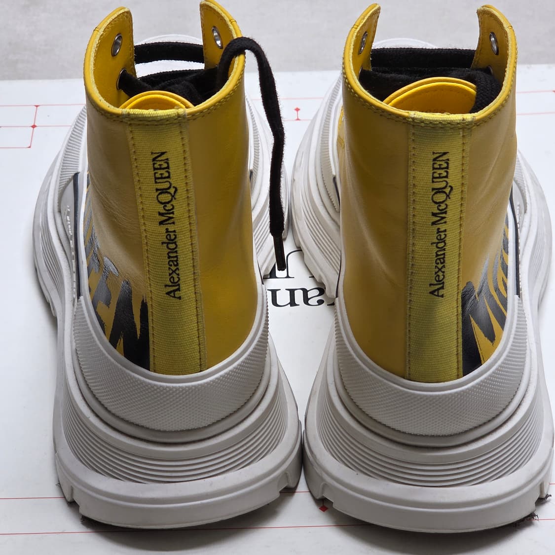 Alexander McQueen 알렉산더 맥퀸 트레드 슬릭 하이탑 상품이미지4