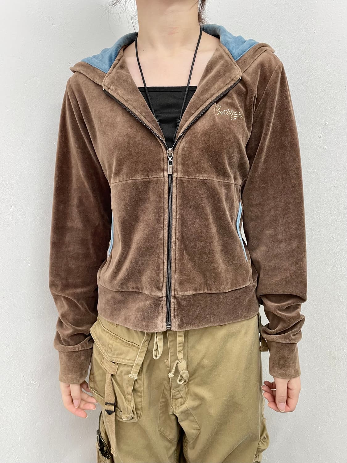 브라운 y2k 벨벳 후드집업 상품이미지1