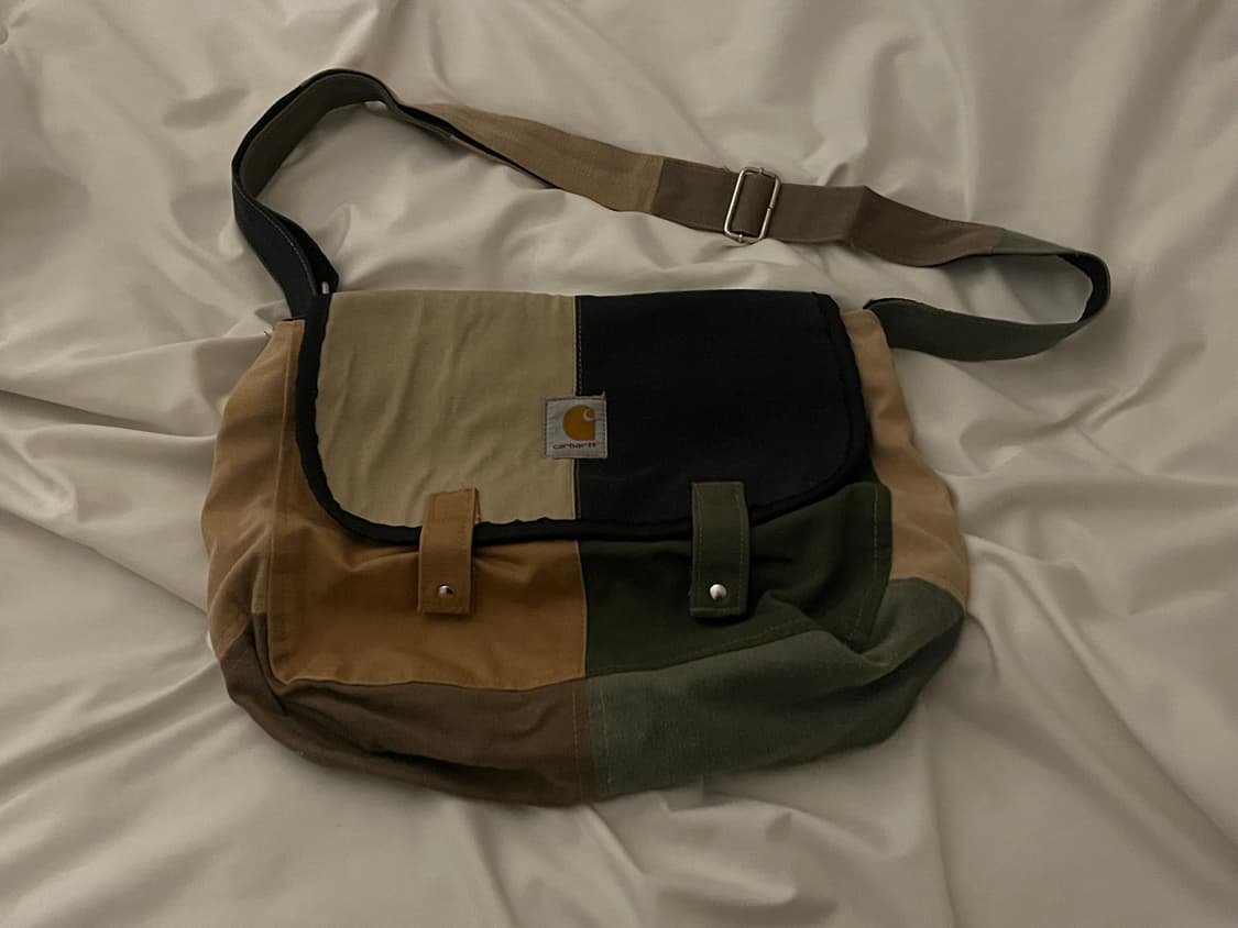 칼하트 커스텀 크로스백 상품이미지1