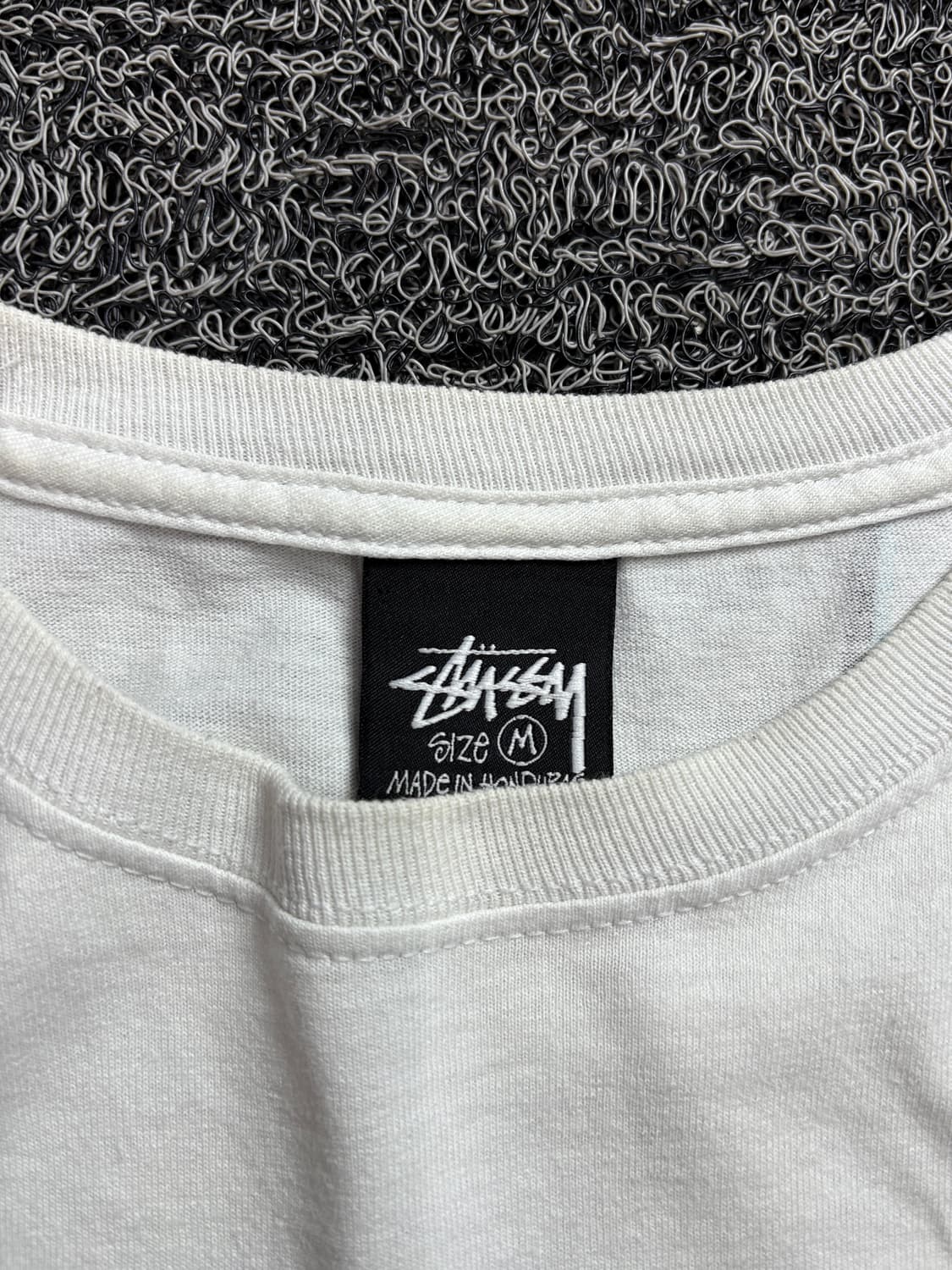 스투시 에잇볼 쉐터드 화이트 박시핏 티셔츠 2050 상품이미지3