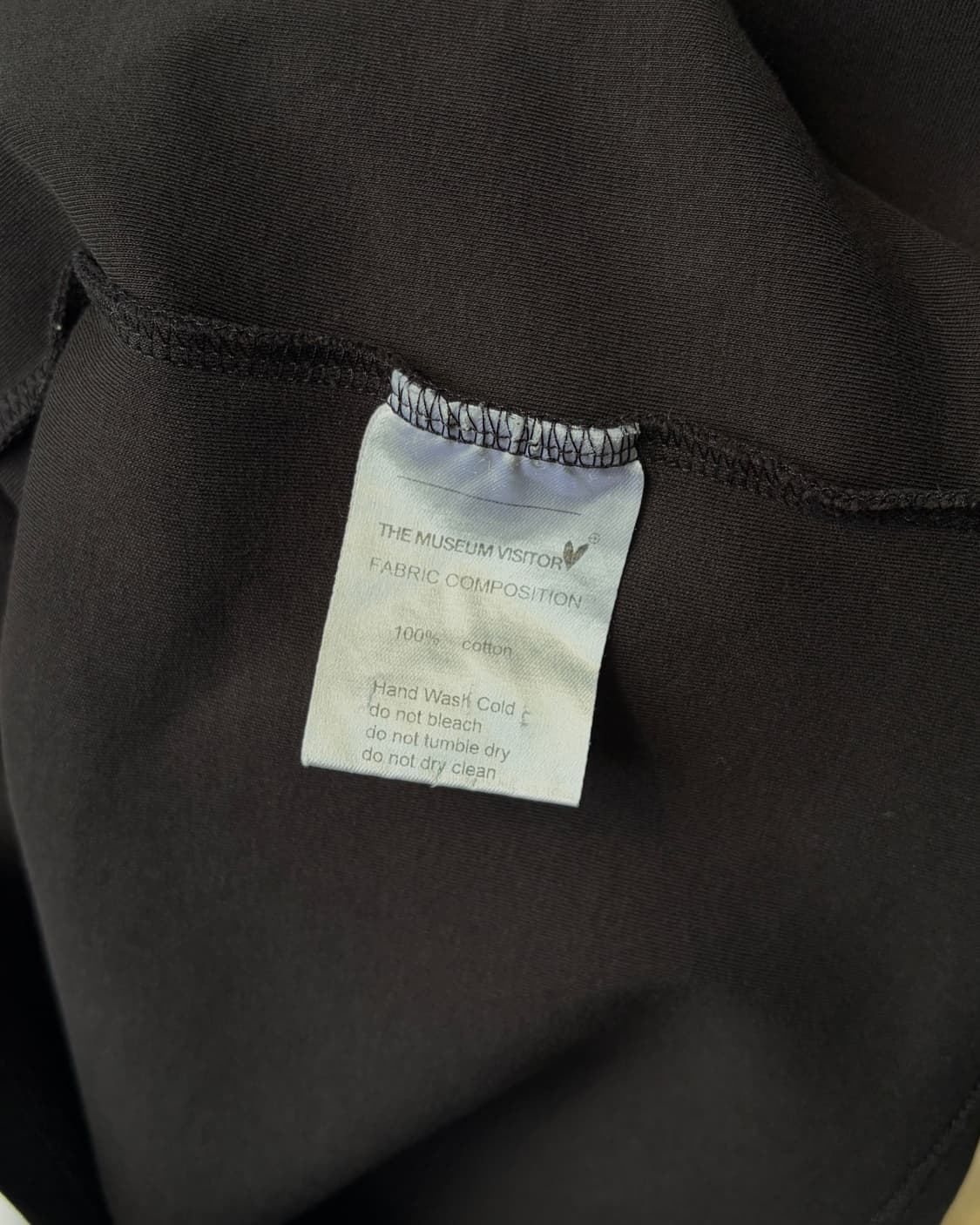 [M]더뮤지엄비지터 래빗 반팔 티셔츠 상품이미지8