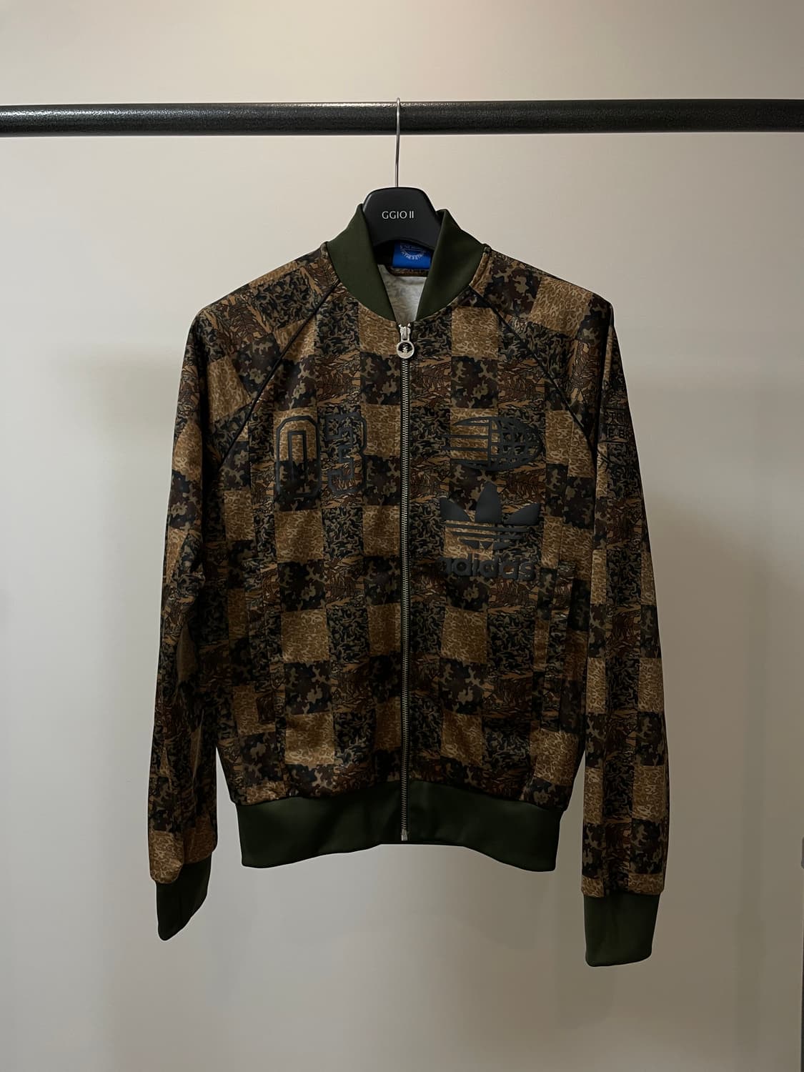 95) 아디다스 슈퍼스타 카모 체커 트랙탑 져지 자켓 상품이미지1