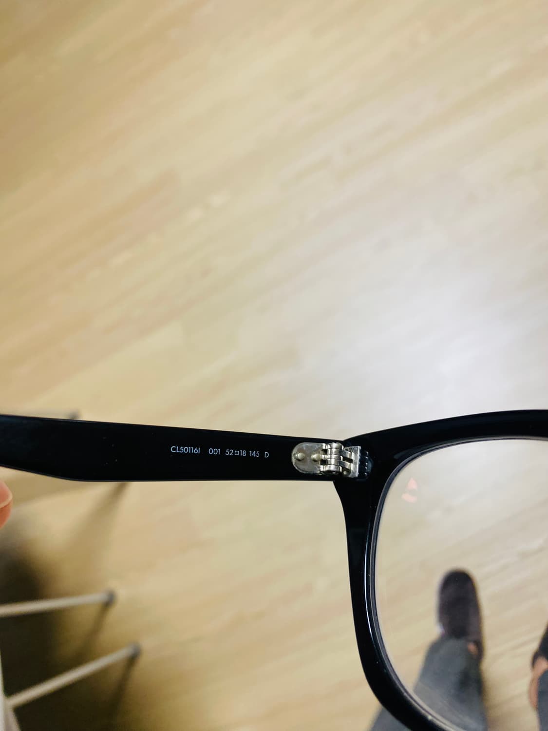 셀린느 안경(CL50116I001 블랙) 현빈 착용 상품이미지6