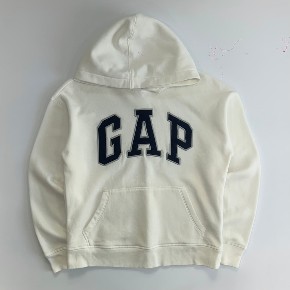 Gap 갭 네이비 로고 화이트 후드티 상품이미지3