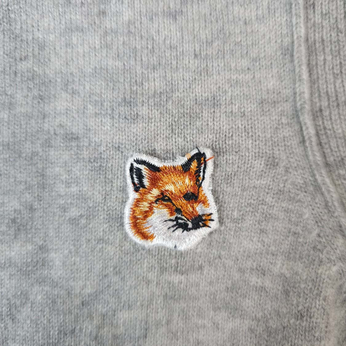 메종키츠네 스몰패치 로고 니트 상품이미지4