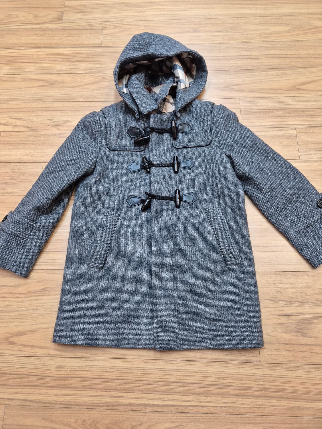 닥스 아동용 더플 코트 130사이즈입니다. 모 93% 함유되어있어 따뜻하 상품이미지1