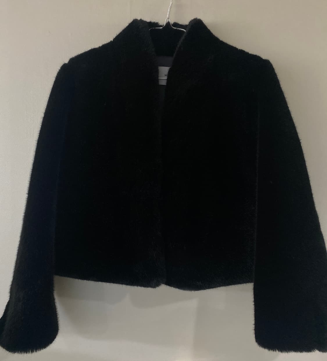 Moont 블랙 퍼 자켓 상품이미지1